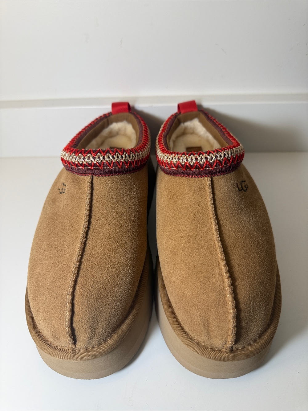 New UGG Chestnut Tazz Suede Slip-On Loafers with Red and Cream Trim - Size 8